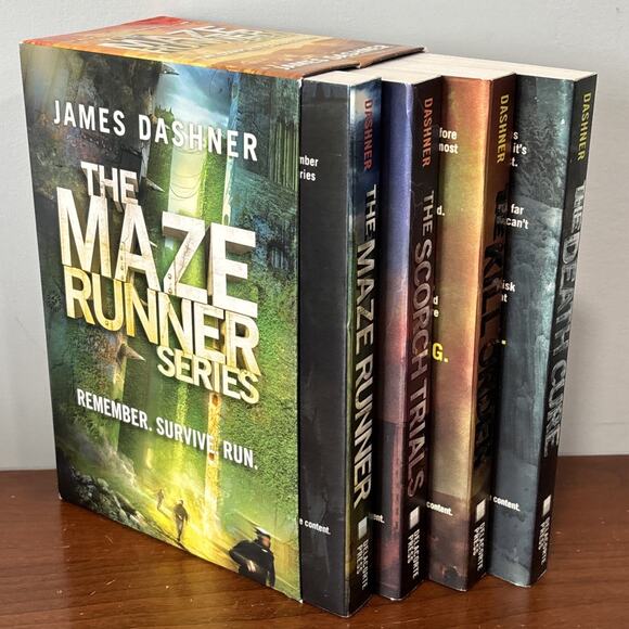 Other - The Maze Runner Series by James Dashner 4 Paperbacks Boxed Set